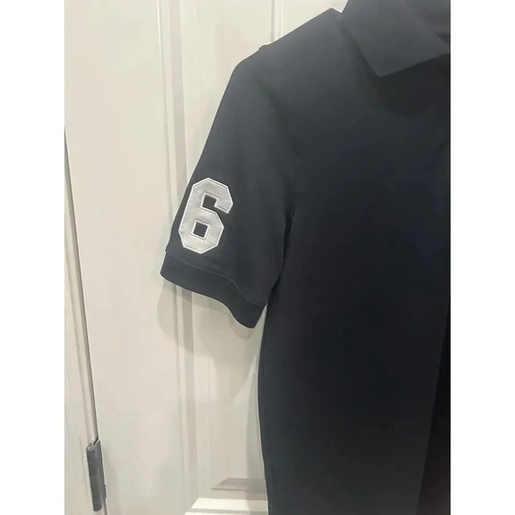 EUC Boys Under Armour Heat Gear Big Logo Black Short Sleeve Golf Polo Top - Picture 2 of 5